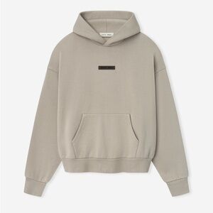 ESSENTIALS
Classic Fleece Hoodie Timber 2025